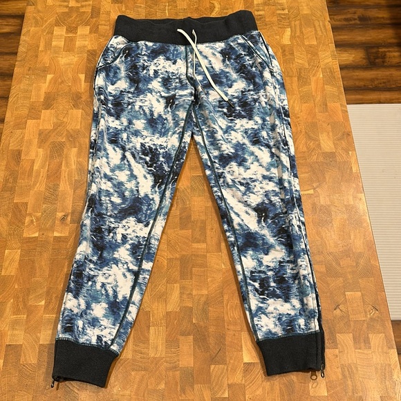 Lululemon No Sweat Pant size 6 - Picture 1 of 7